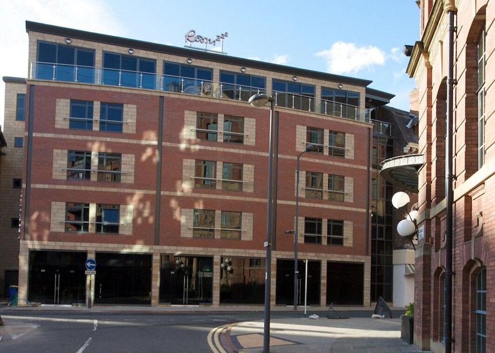 Roomzzz Leeds City Экстерьер фото